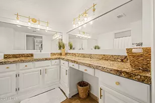 2334 E Gelding Dr, Phoenix, AZ 85022 - Photo 31