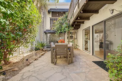 2334 E Gelding Drive, Phoenix, AZ 85022 - Photo 11