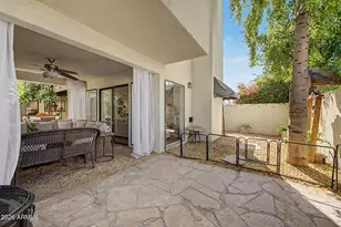 2334 E Gelding Dr, Phoenix, AZ 85022 - Photo 41