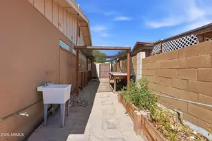 2925 W Villa Rita Dr, Phoenix, AZ 85053 - Photo 33