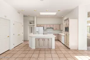 15427 W Heritage Dr, Sun City West, AZ 85375 - Photo 23