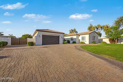 8406 W Louise Court, Peoria, AZ 85383 - Photo 7