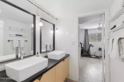 5525 E Thomas Road #R9, Phoenix, AZ 85018 - Photo 9