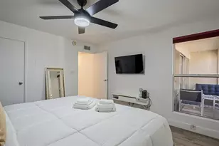 7625 E Camelback Rd, Scottsdale, AZ 85251 - Photo 17