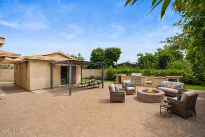 8621 E Weldon Avenue, Scottsdale, AZ 85251 - Photo 9