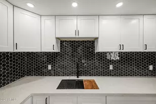 1632 N 55th Dr, Phoenix, AZ 85035 - Photo 17
