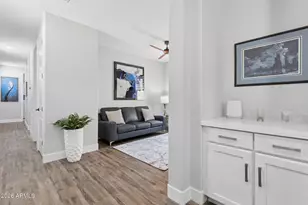 2925 N 48th St, Phoenix, AZ 85018 - Photo 15