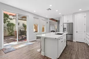 2925 N 48th St, Phoenix, AZ 85018 - Photo 9