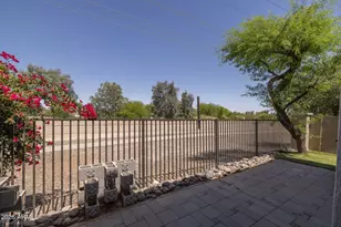 3064 E Dunbar Dr, Phoenix, AZ 85042 - Photo 27