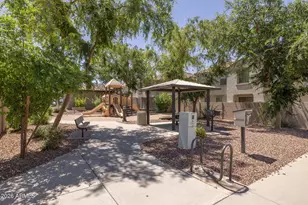 3064 E Dunbar Dr, Phoenix, AZ 85042 - Photo 29