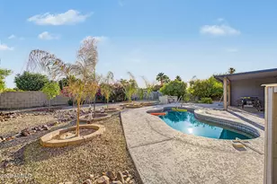 9715 W Desert Hills Dr, Sun City, AZ 85351 - Photo 29