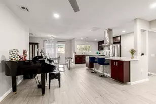 19226 N Signal Butte Cir, Sun City, AZ 85373 - Photo 5