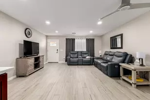 19226 N Signal Butte Cir, Sun City, AZ 85373 - Photo 29