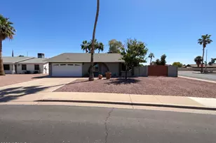1359 S Almond Cir, Mesa, AZ 85204 - Photo 17