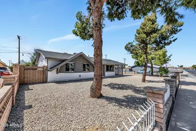 3016 N 35th Drive, Phoenix, AZ 85019 - Photo 13