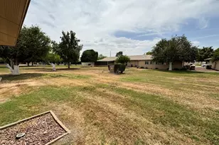 11035 W Caron Dr, Sun City, AZ 85351 - Photo 29