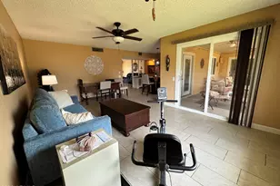 11035 W Caron Dr, Sun City, AZ 85351 - Photo 17