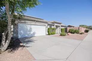 15614 N 34th St, Phoenix, AZ 85032 - Photo 1