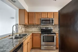 7474 E Earll Dr, Scottsdale, AZ 85251 - Photo 9