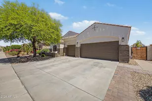 15611 N 176th Ln, Surprise, AZ 85388 - Photo 9