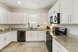2930 N Raven, Mesa, AZ 85207 - Photo 7