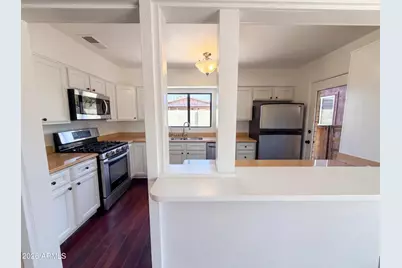 2326 W Paradise Drive, Phoenix, AZ 85029 - Photo 13