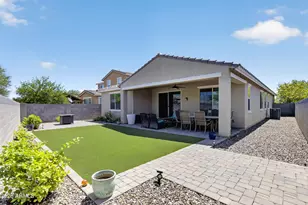 18102 W Candelaria Dr, Surprise, AZ 85387 - Photo 5