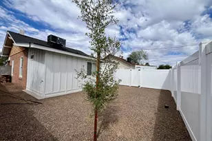 921 E Roosevelt St, Phoenix, AZ 85006 - Photo 17