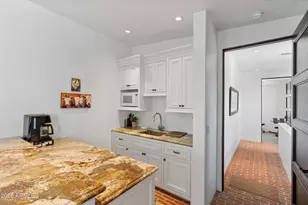 5434 E Camel Hill Rd, Phoenix, AZ 85018 - Photo 35