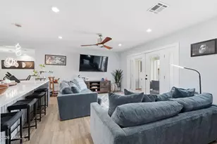 5328 E Verde Ln, Phoenix, AZ 85018 - Photo 9