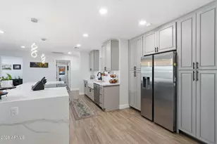 5328 E Verde Ln, Phoenix, AZ 85018 - Photo 13