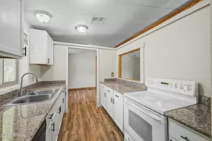 33541 S Mountain View Rd, Black Canyon City, AZ 85324 - Photo 17