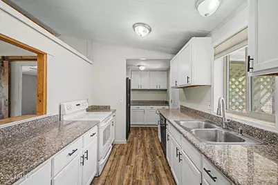 33541 S Mountain View Road, Black Canyon City, AZ 85324 - Photo 15