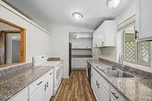 33541 S Mountain View Rd, Black Canyon City, AZ 85324 - Photo 15