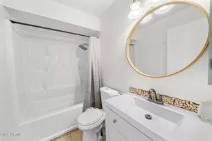 10049 N 47th Ave, Glendale, AZ 85302 - Photo 17