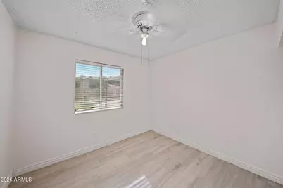 10049 N 47th Avenue, Glendale, AZ 85302 - Photo 11