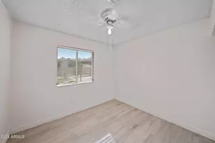 10049 N 47th Ave, Glendale, AZ 85302 - Photo 11