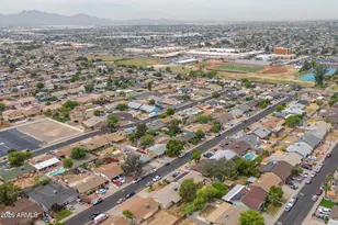 7130 W Flower St, Phoenix, AZ 85033 - Photo 17