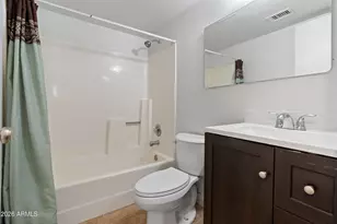 7130 W Flower St, Phoenix, AZ 85033 - Photo 9