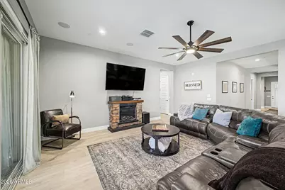 13520 W Phacelia Lane, Peoria, AZ 85383 - Photo 9