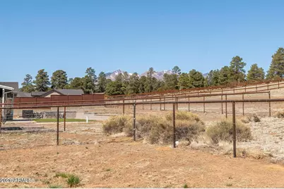 8951 Richfield Drive, Flagstaff, AZ 86004 - Photo 3