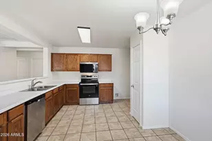 3316 S 80th Dr, Phoenix, AZ 85043 - Photo 9