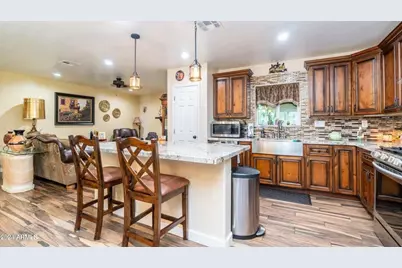 1011 W Northern Avenue, Phoenix, AZ 85021 - Photo 11