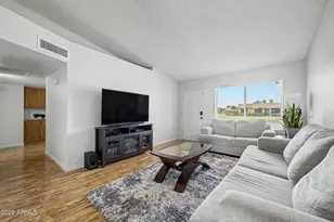 7362 E Halifax Cir, Mesa, AZ 85207 - Photo 9