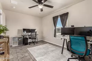 7810 W Peoria Ave, Peoria, AZ 85345 - Photo 15