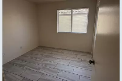 8563 W Mission Lane, Peoria, AZ 85345 - Photo 17