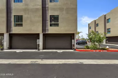 4220 N 32nd Street #34, Phoenix, AZ 85018 - Photo 3