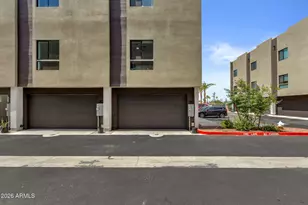 4220 N 32nd St, Phoenix, AZ 85018 - Photo 3
