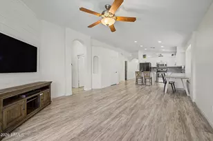 6771 W Caribbean Ln, Peoria, AZ 85381 - Photo 11