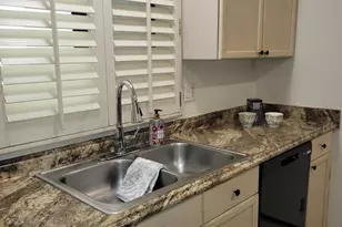 706 S St Martin Dr, Gilbert, AZ 85233 - Photo 9